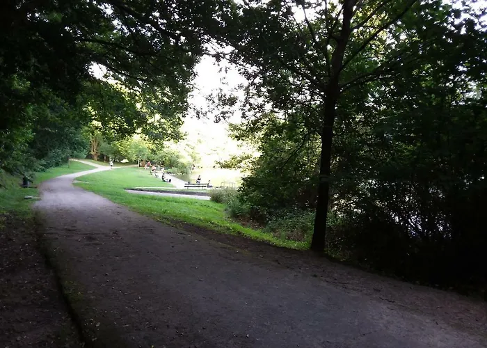 3 Allée De L'orée Du *