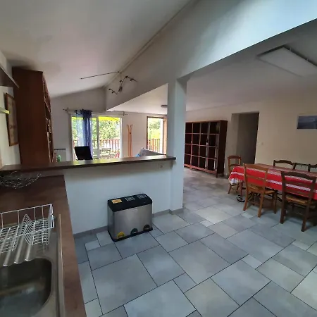 Lägenhet 3 Allee De L'oree Du *