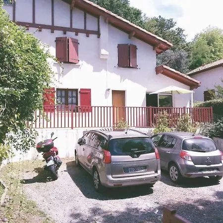 Appartement 3 Allée De L'orée Du *