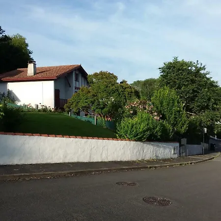 3 Allee De L'oree Du *